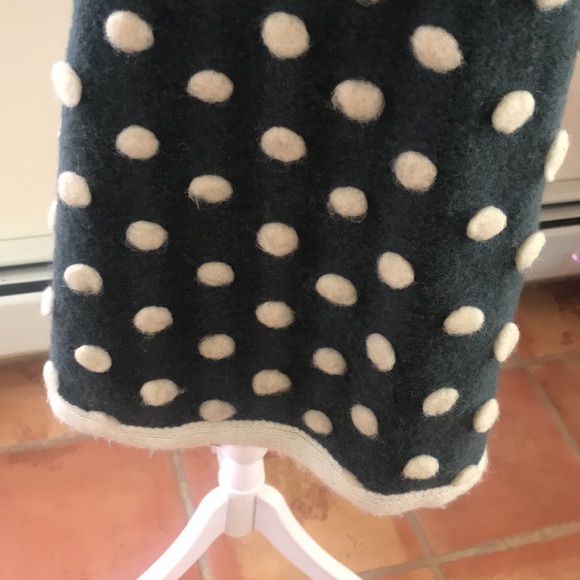 TOV Los Angeles Poncho/Shrug - Picture 5 of 6